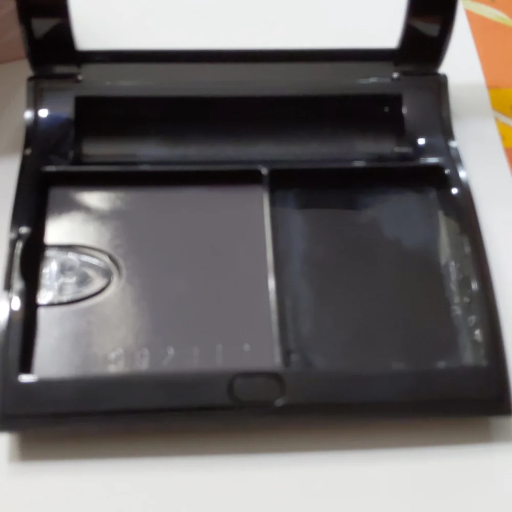 Mary Kay Compact, empty - Picture 4 of 7